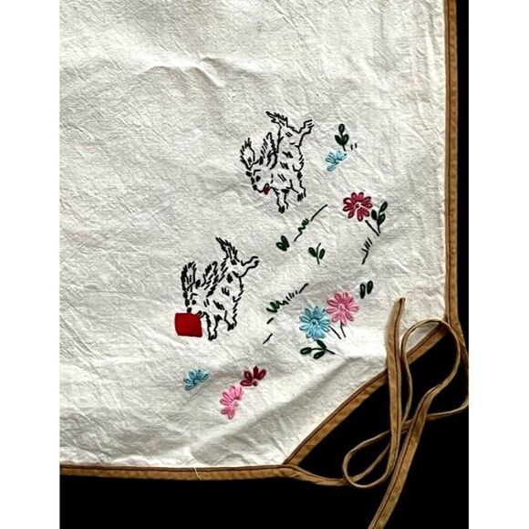 Vintage Dog Embroidered Card Table Cover Tablecloth Bridge Tie Corners Suits - Picture 4 of 8